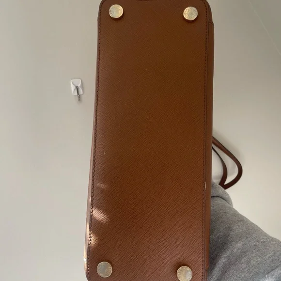 Michael Kors Elegant Brown Tote - Picture 7 of 7